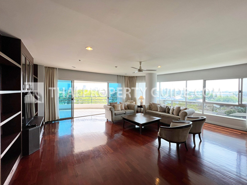 Apartment in Chaengwattana (near Nichada Thani)