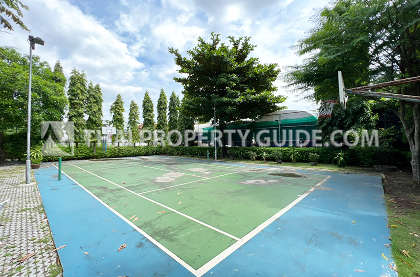 Apartment in Bangnatrad 