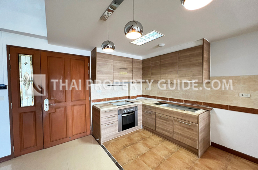 Apartment in Bangnatrad 