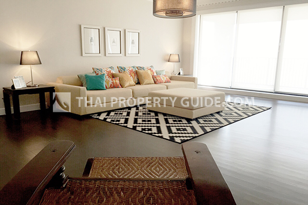 Apartment for rent in Bangnatrad