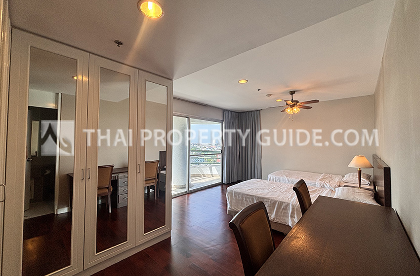 Apartment in Chaengwattana (near Nichada Thani) 