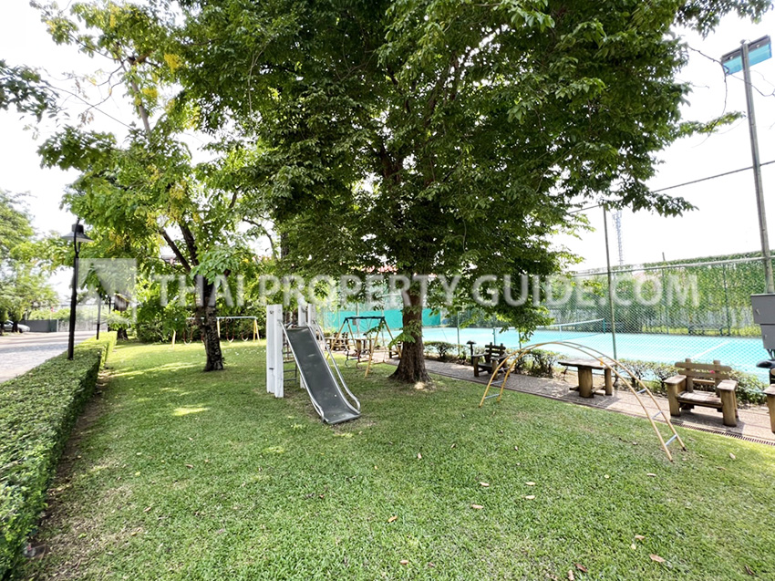 Apartment in Chaengwattana (near Nichada Thani) 