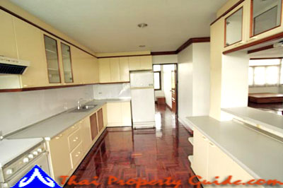 Apartment in Phaholyothin 