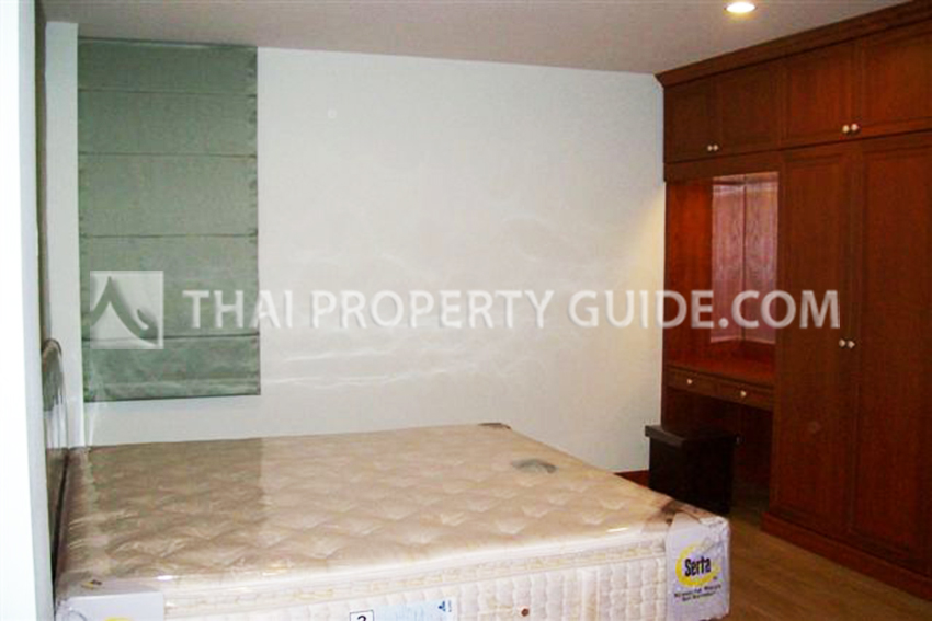 Apartment in Phaholyothin 