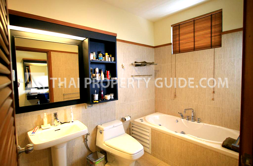 Apartment in Phaholyothin 