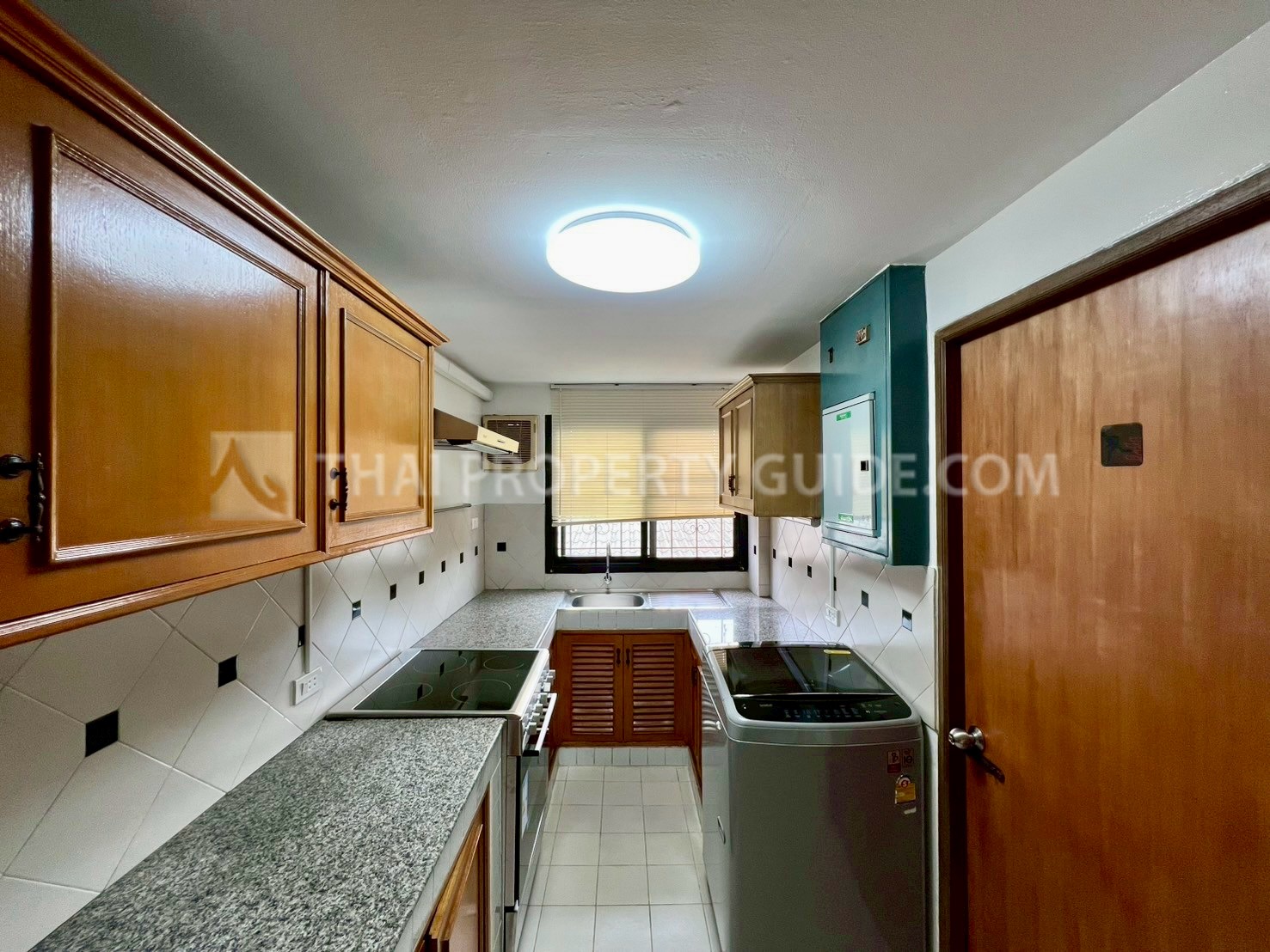 Apartment in Phaholyothin 