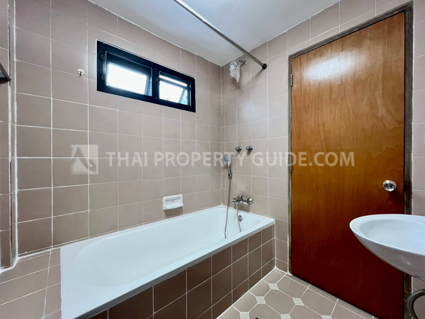 Apartment in Phaholyothin 
