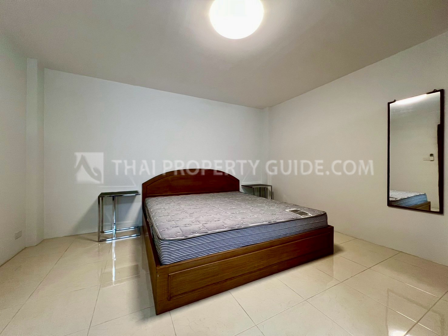 Apartment in Phaholyothin 