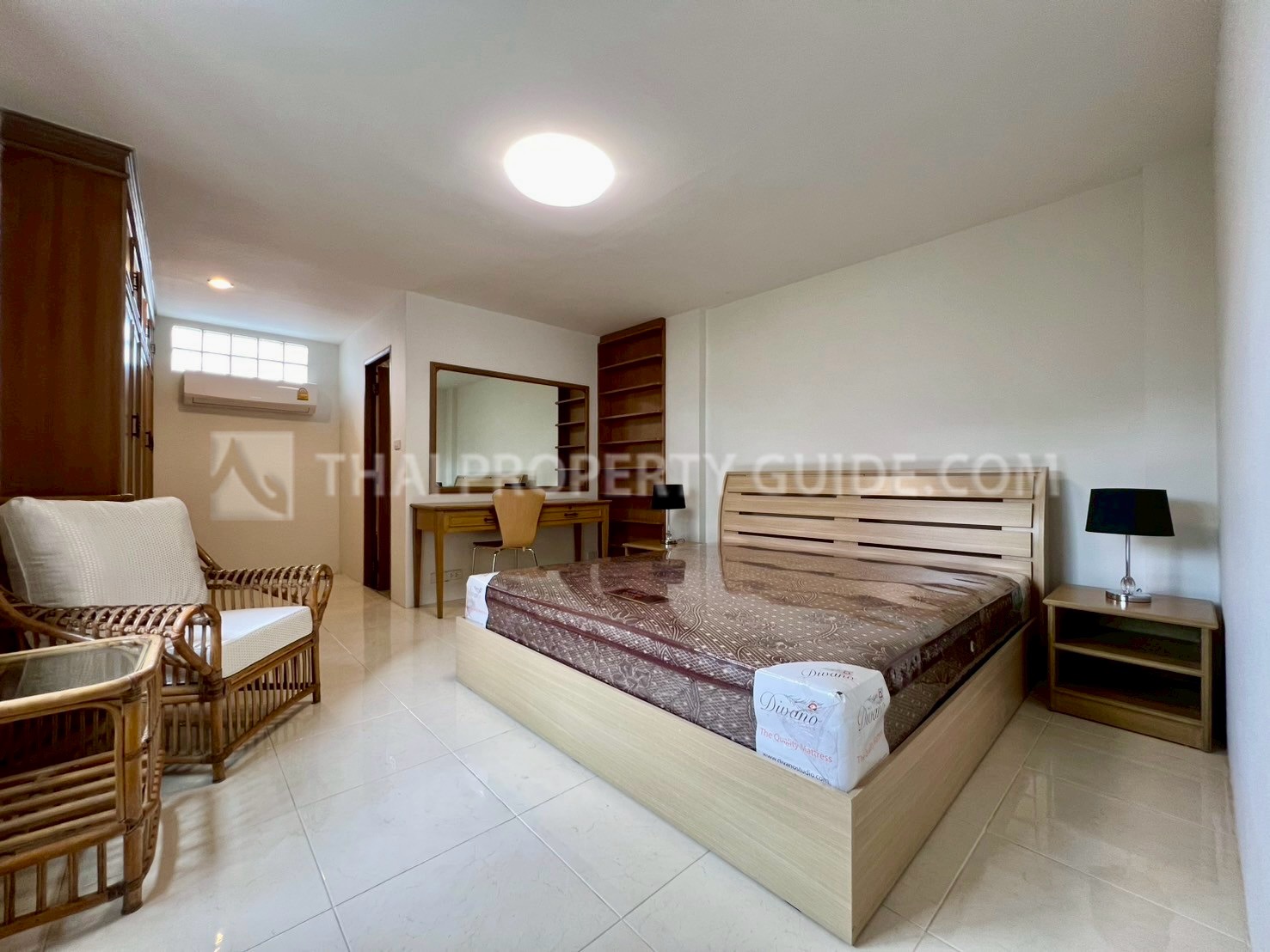 Apartment in Phaholyothin 