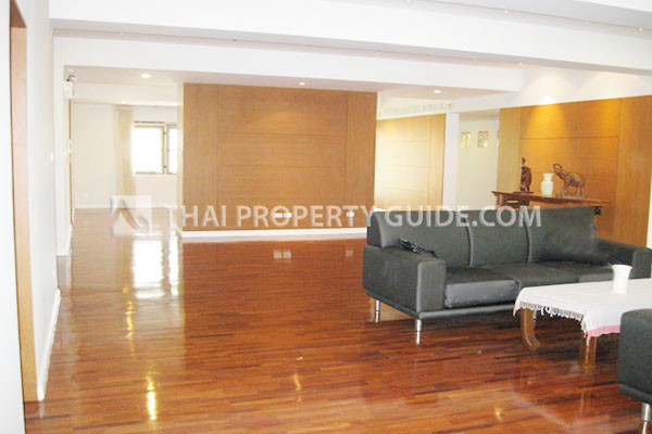 Apartment in Ploenchit 