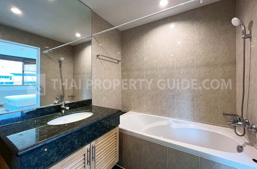 Apartment in Ploenchit 