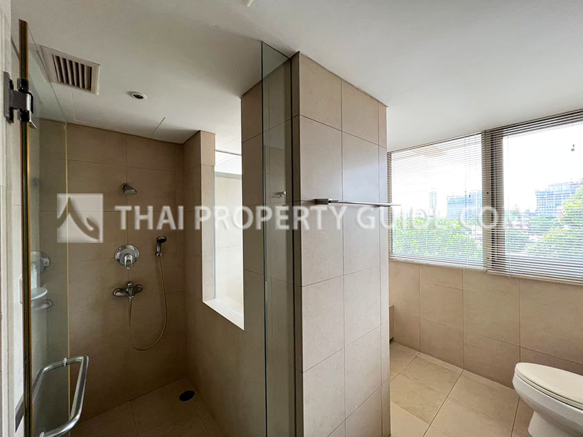 Apartment in Ploenchit 