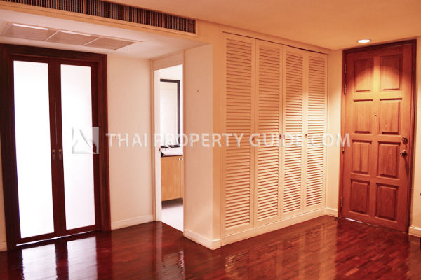 Apartment in Ploenchit 