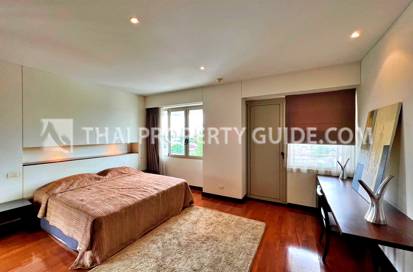 Apartment in Ploenchit 