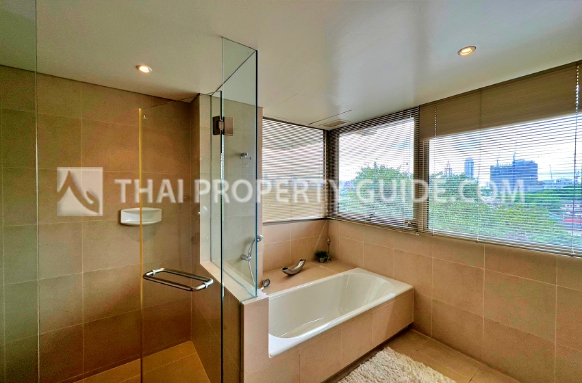 Apartment in Ploenchit 