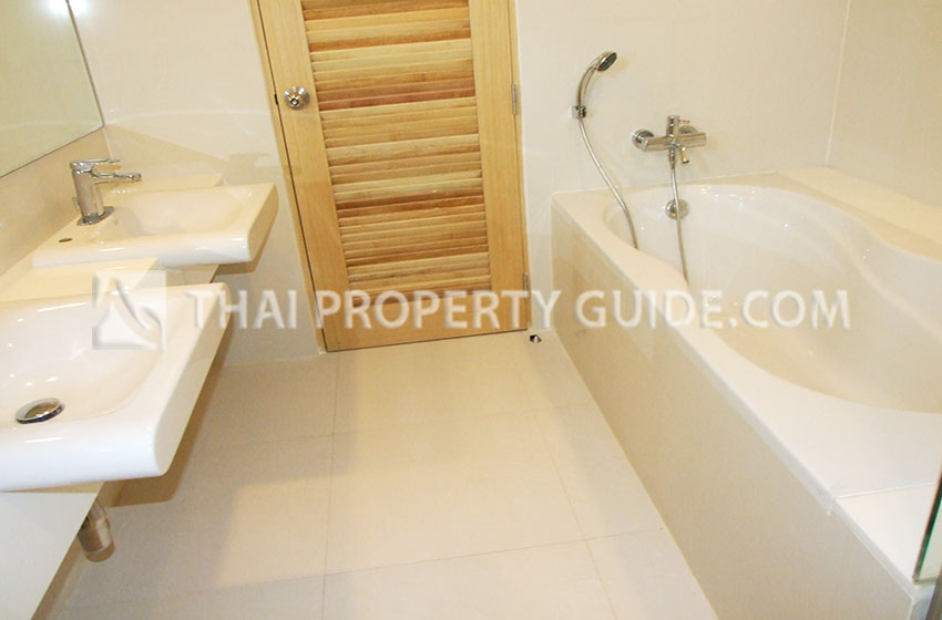 Apartment in Ploenchit 