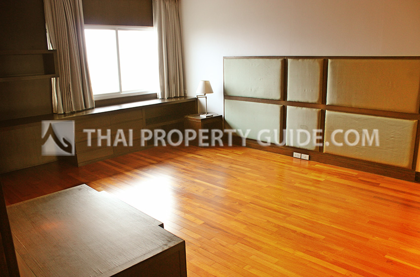 Apartment in Ploenchit 