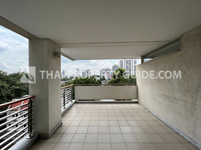 Apartment in Ploenchit 