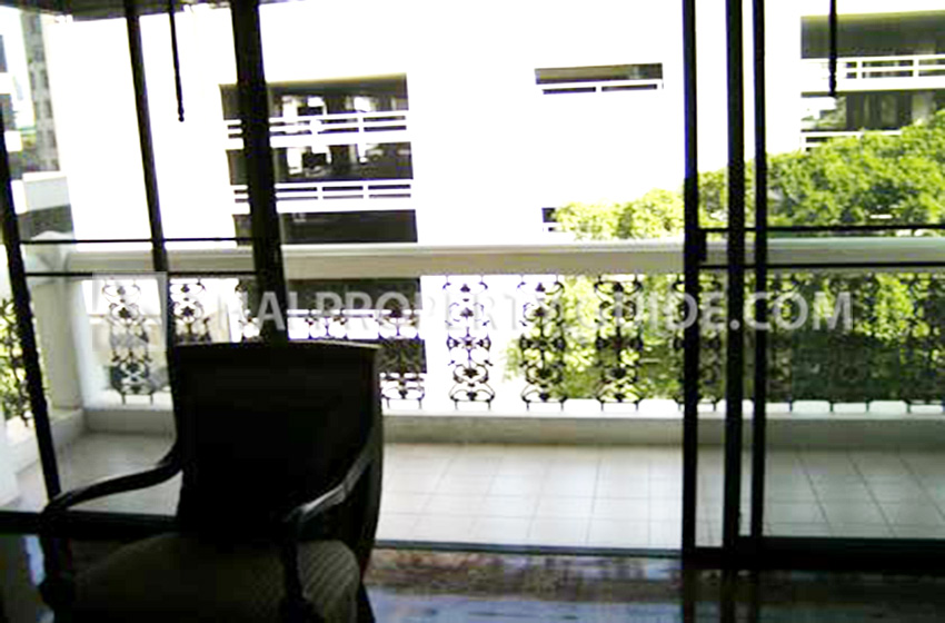 Apartment in Ploenchit 