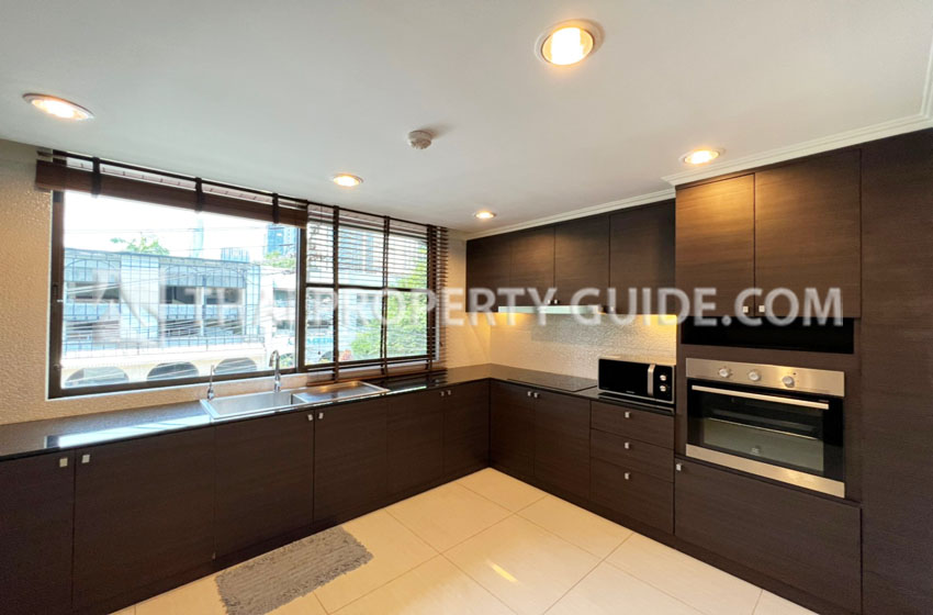 Apartment in Ploenchit 