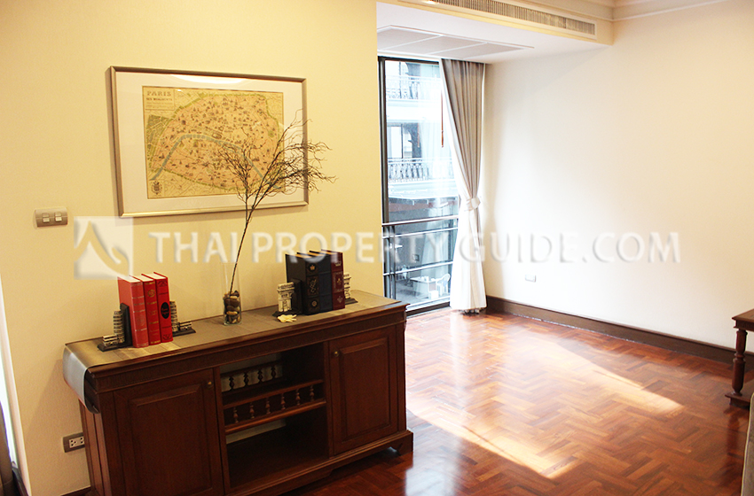 Apartment in Ploenchit 