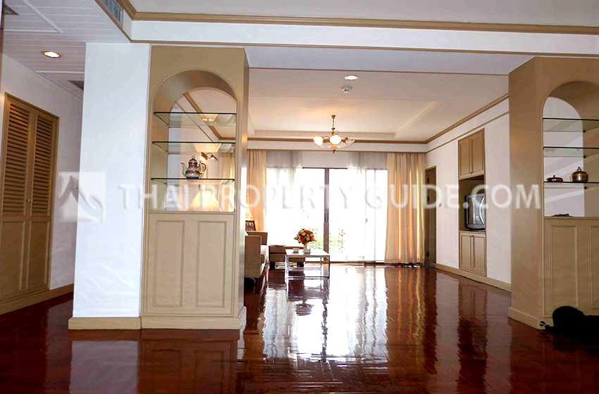 Apartment for rent in Ploenchit