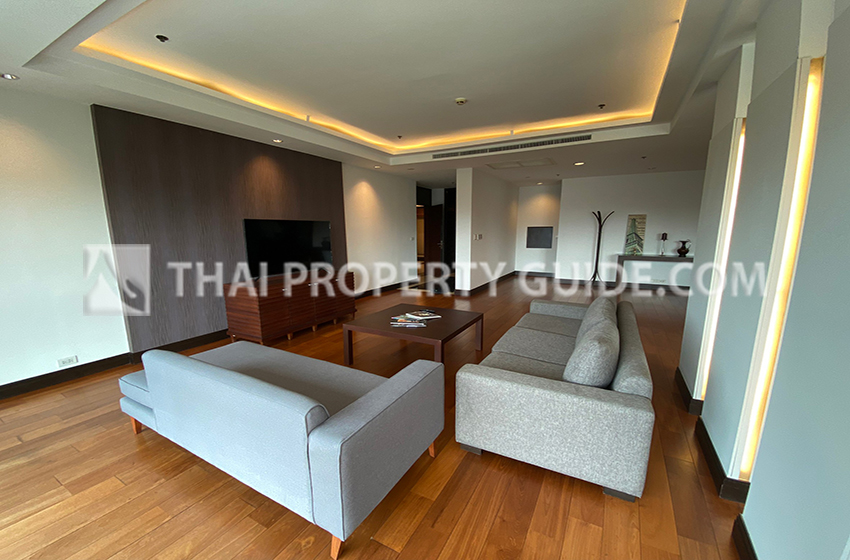 Apartment in Ploenchit 