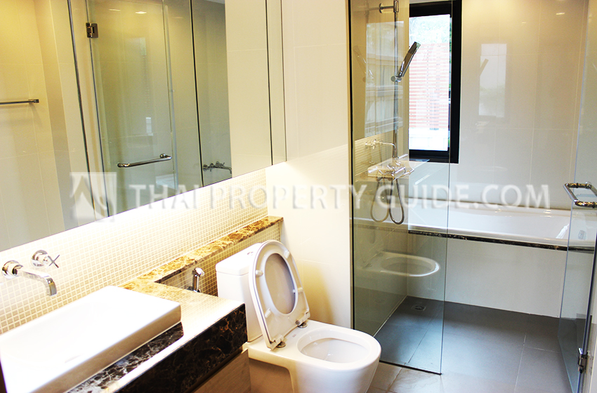 Apartment in Ploenchit 
