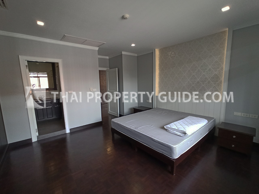 Apartment in Ploenchit 