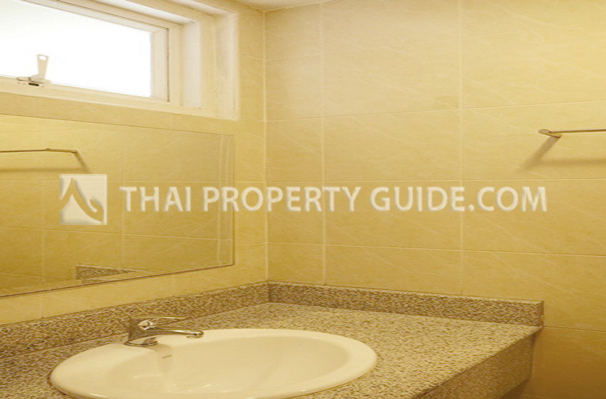 Apartment in Ploenchit 
