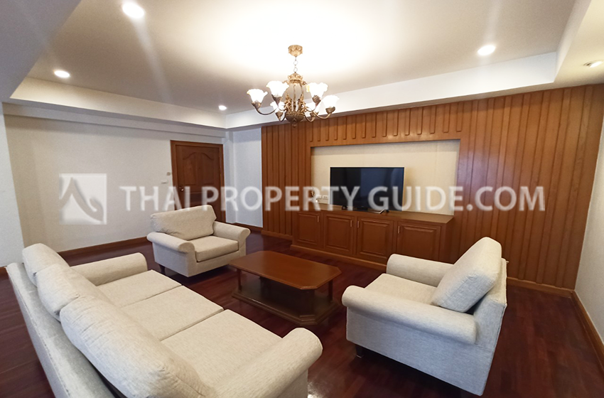 Apartment for rent in Ploenchit