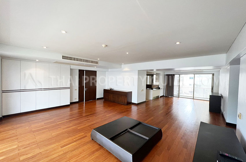 Apartment for rent in Ploenchit