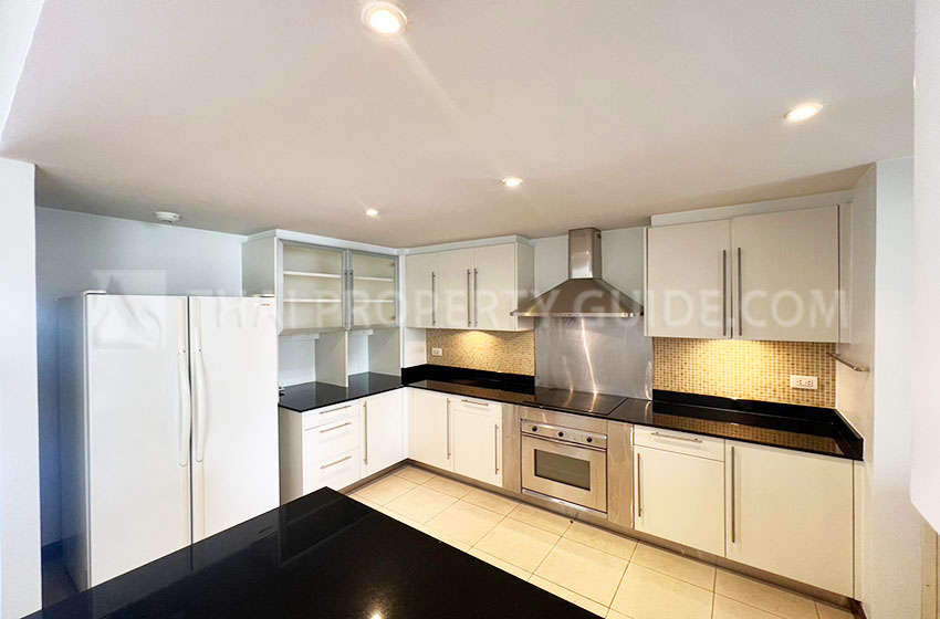 Apartment in Ploenchit 