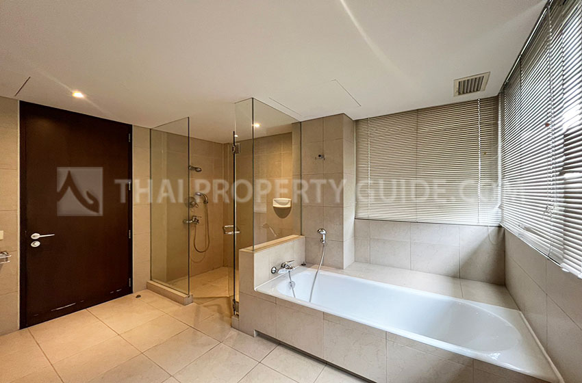 Apartment in Ploenchit 
