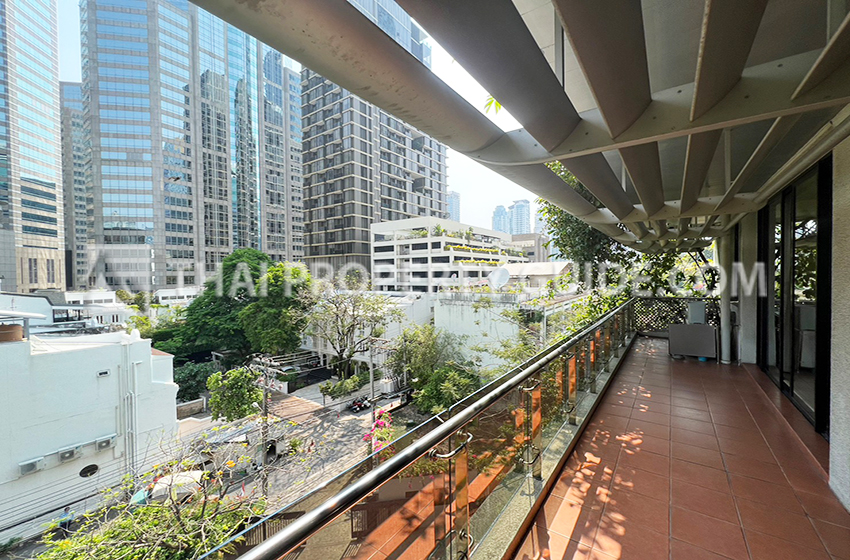 Apartment in Ploenchit 
