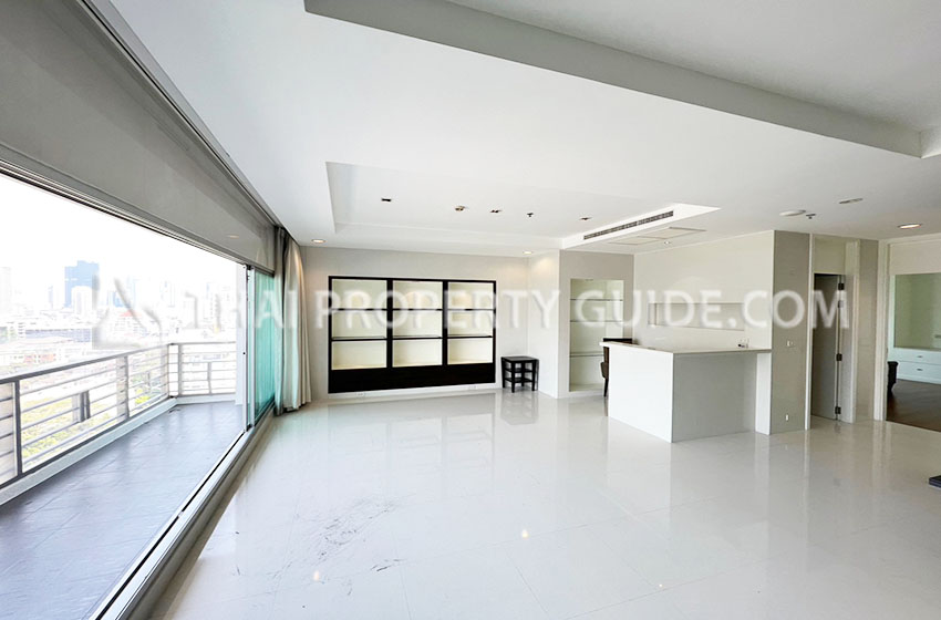 Apartment in Ploenchit 