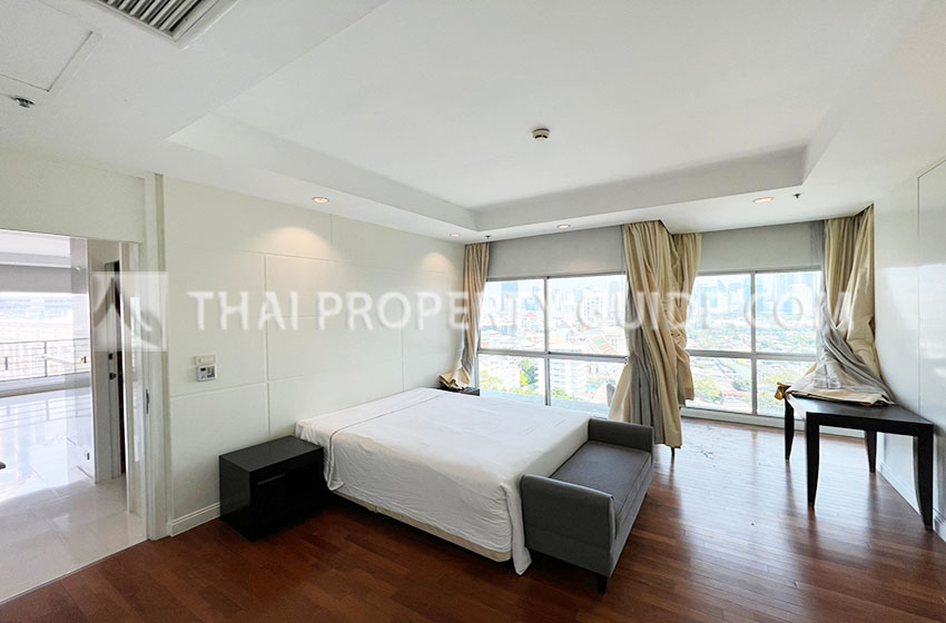 Apartment in Ploenchit 
