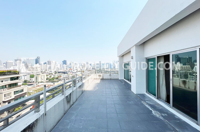 Apartment in Ploenchit 
