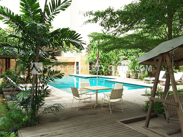 Apartment in Ploenchit 