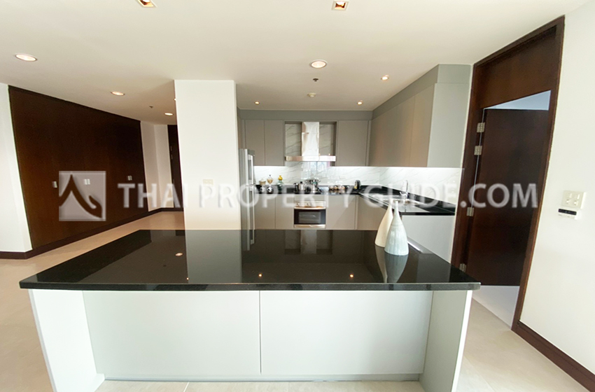 Apartment in Ploenchit 
