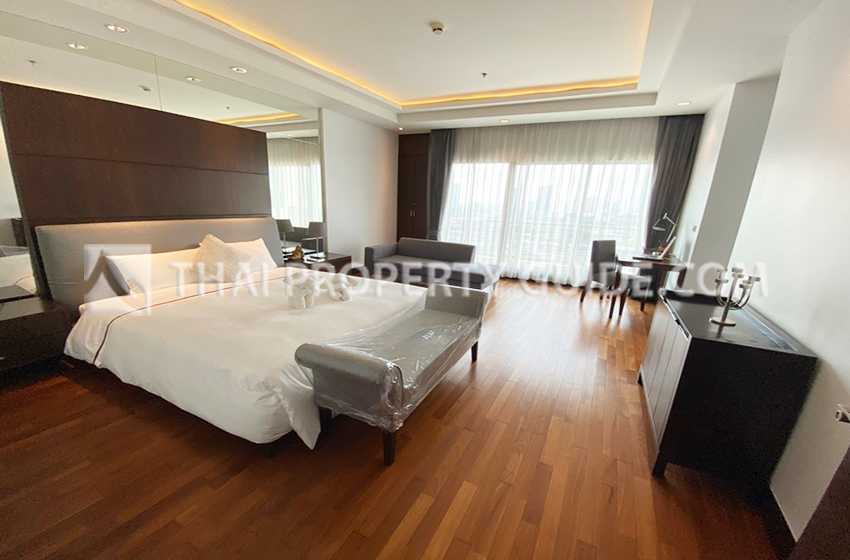 Apartment in Ploenchit 