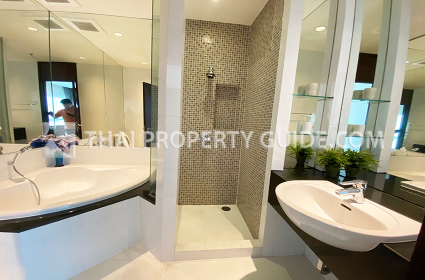 Apartment in Ploenchit 