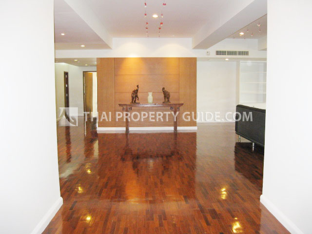 Apartment in Ploenchit 