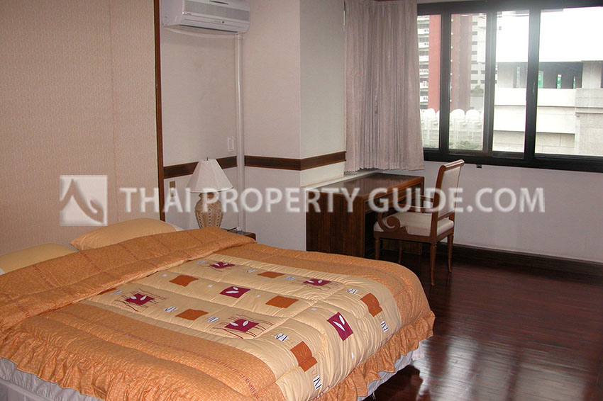 Apartment in Ploenchit 