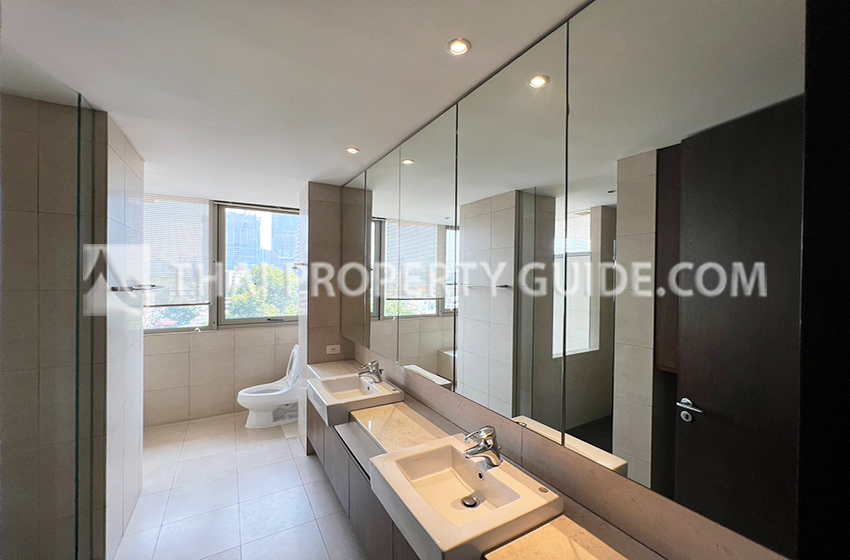 Apartment in Ploenchit 