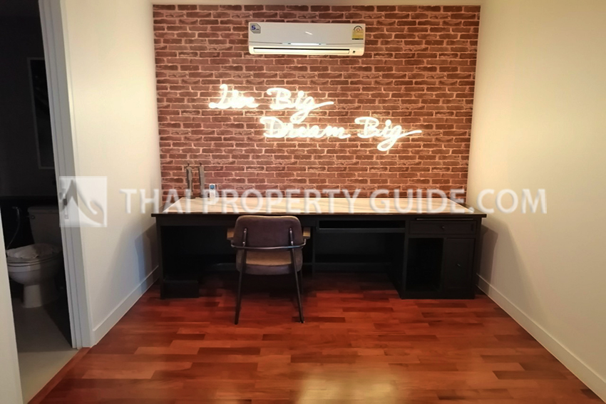 Apartment in Ploenchit 