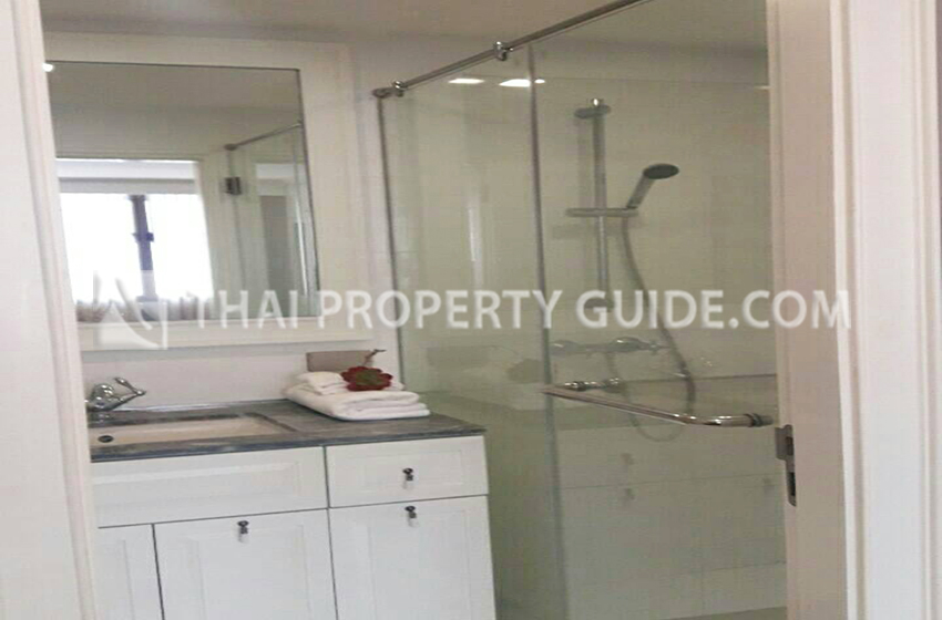 Apartment in Ploenchit 