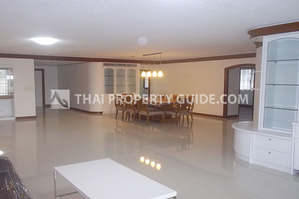 Apartment in Ploenchit 