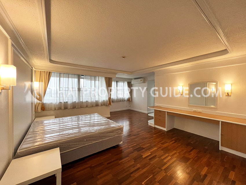 Apartment in Ploenchit 