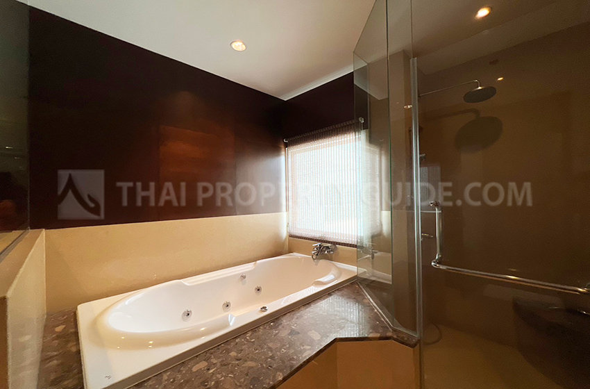 Apartment in Ploenchit 